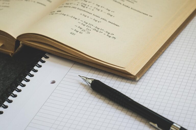 Selain itu, artikel ini juga akan membahas fasilitas-fasilitas yang dimiliki oleh Universitas Katolik Indonesia Atma Jaya, serta program-program yang ditawarkan untuk mahasiswa baik dalam bidang akademik maupun non-akademik.